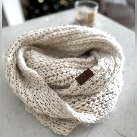 Made for each other scarf 🫶🏼 - Picture 1 of 3